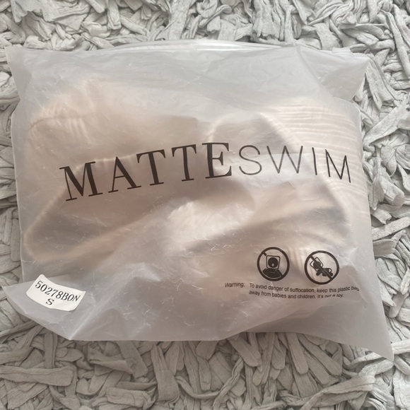 Heros Textured Monokini - Picture 5 of 5